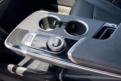 2024 Cadillac LYRIQ Luxury 1