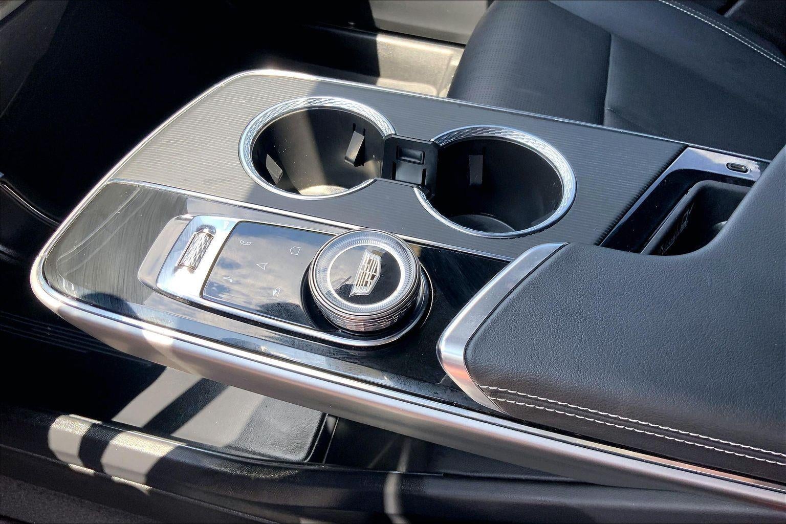 2024 Cadillac LYRIQ Luxury 1