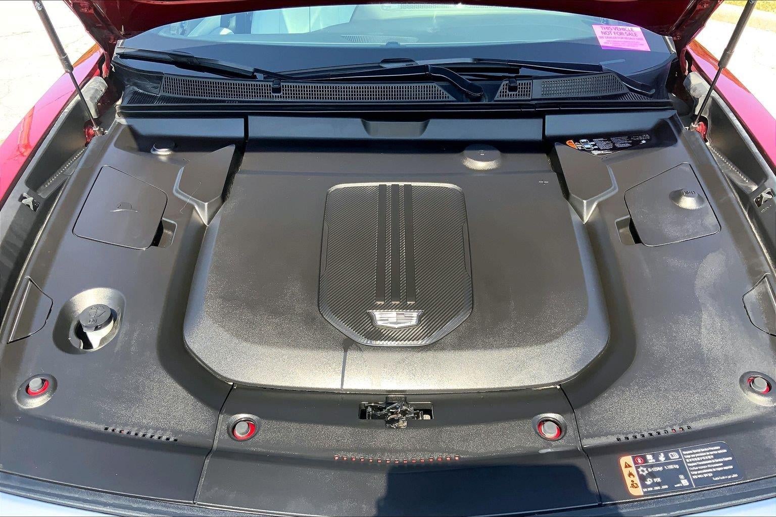 2024 Cadillac LYRIQ Luxury 1