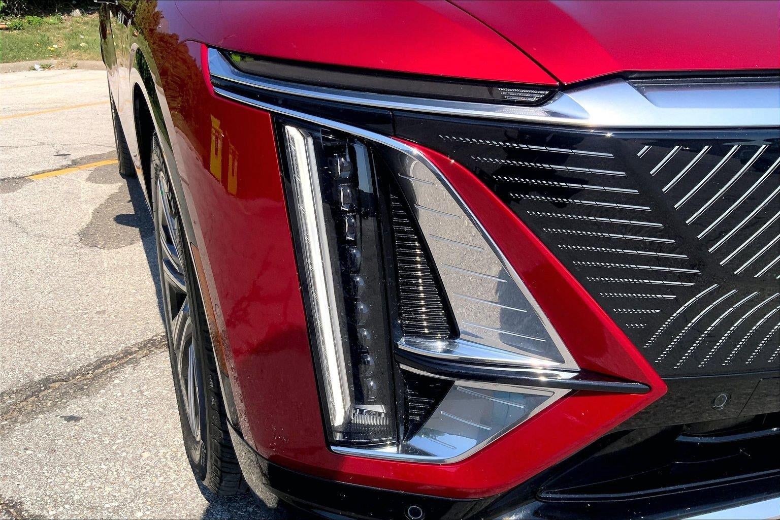 2024 Cadillac LYRIQ Luxury 1