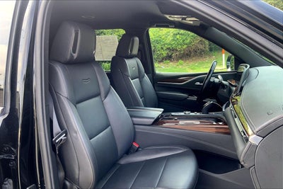 2022 Cadillac Escalade Luxury