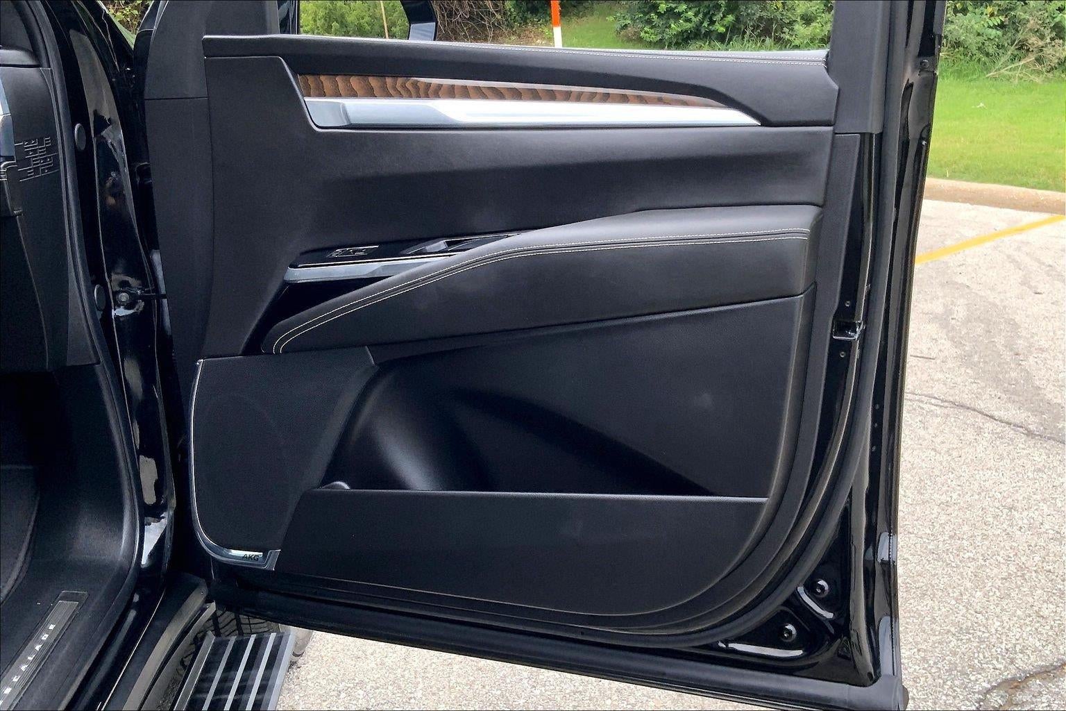 2025 Cadillac Escalade Sport Platinum