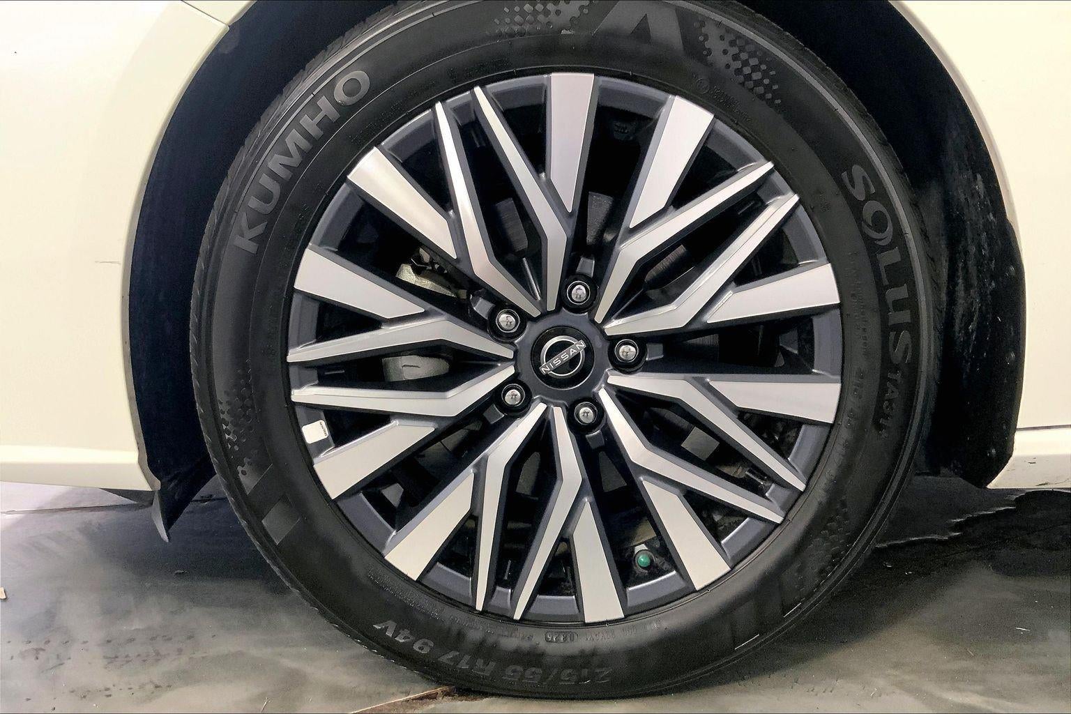 2025 Nissan Altima SV