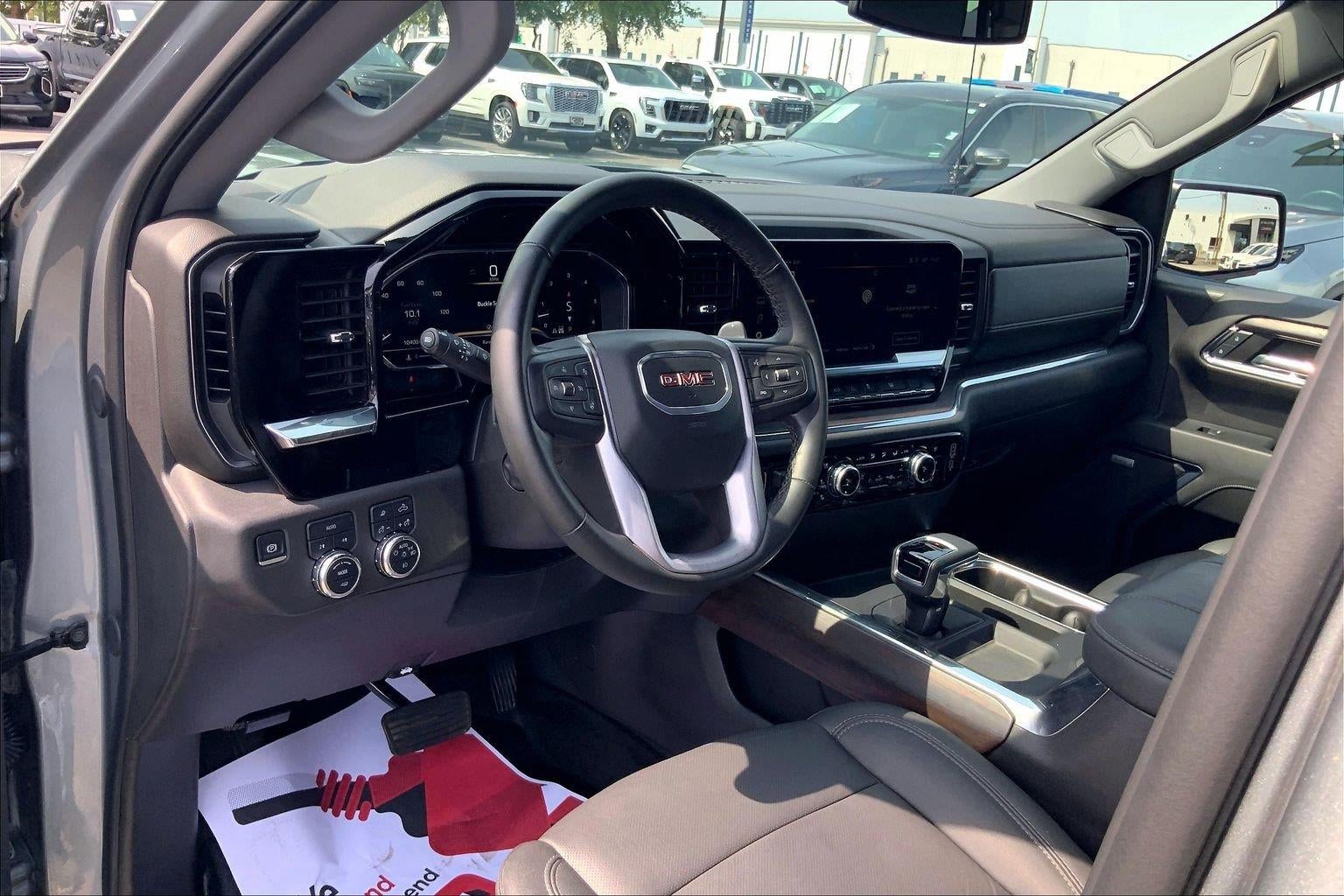2024 GMC Sierra 1500 SLT