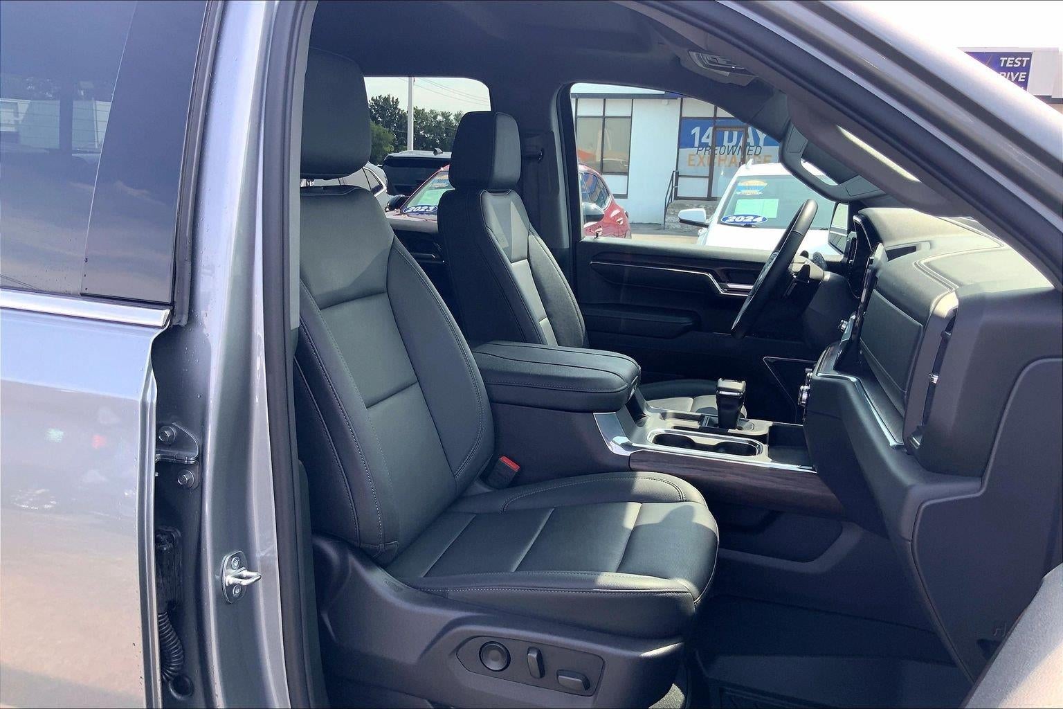 2024 GMC Sierra 1500 SLT