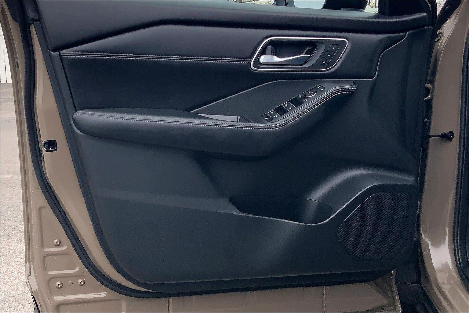 2024 Nissan Rogue Platinum