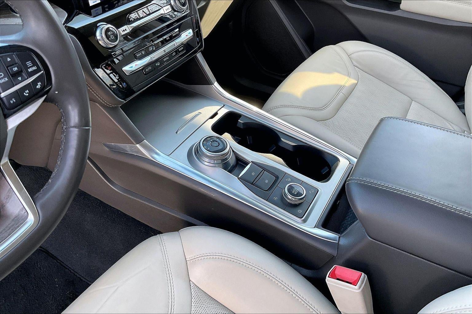 2022 Ford Explorer Platinum