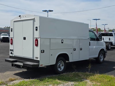 2025 Chevrolet Express Cutaway 3500 1WT