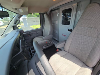 2025 Chevrolet Express Cutaway 3500 1WT
