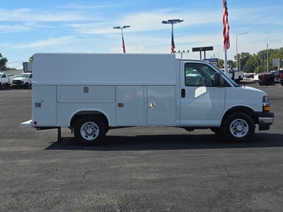 2025 Chevrolet Express Cutaway 3500 1WT