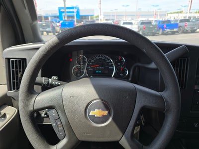 2025 Chevrolet Express Cutaway 3500 1WT