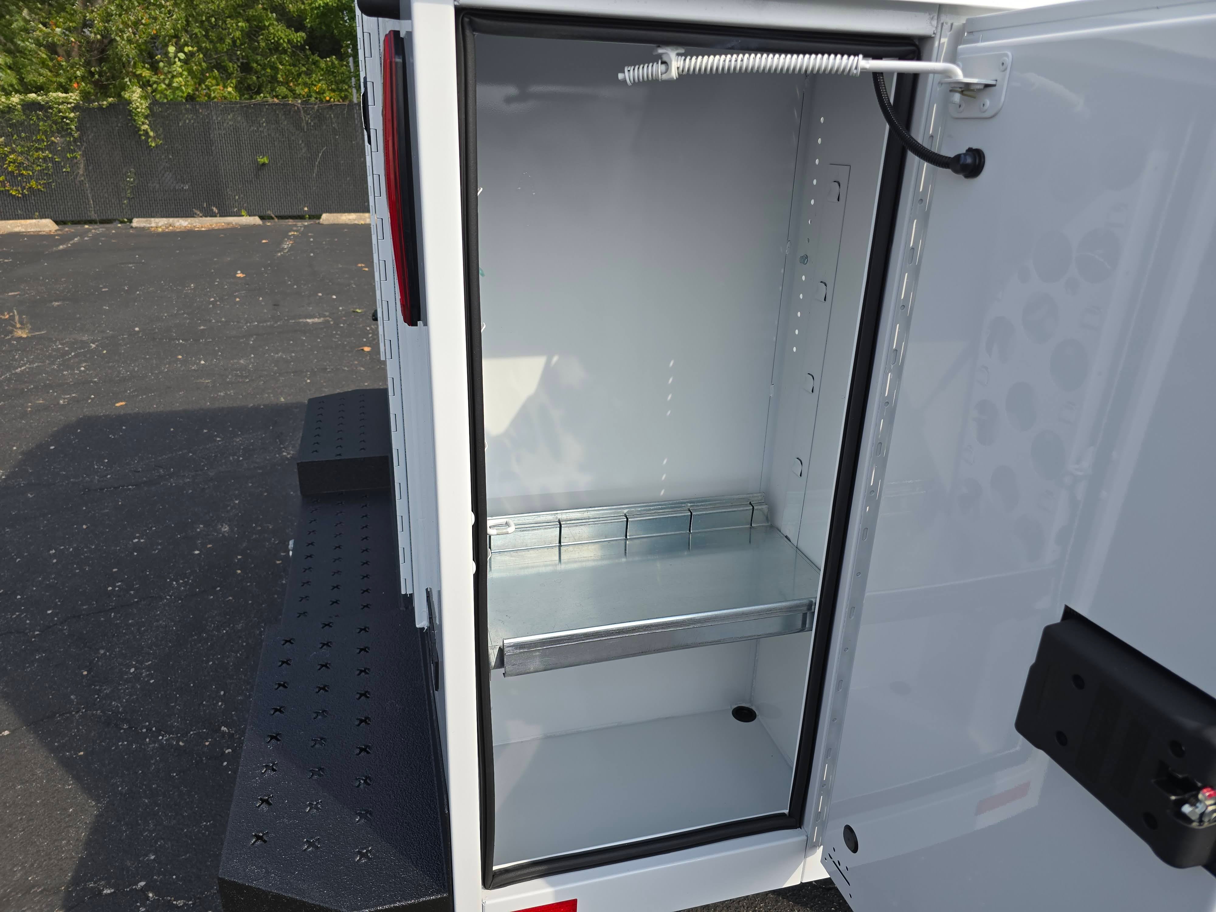 2025 Chevrolet Express Cutaway 3500 1WT