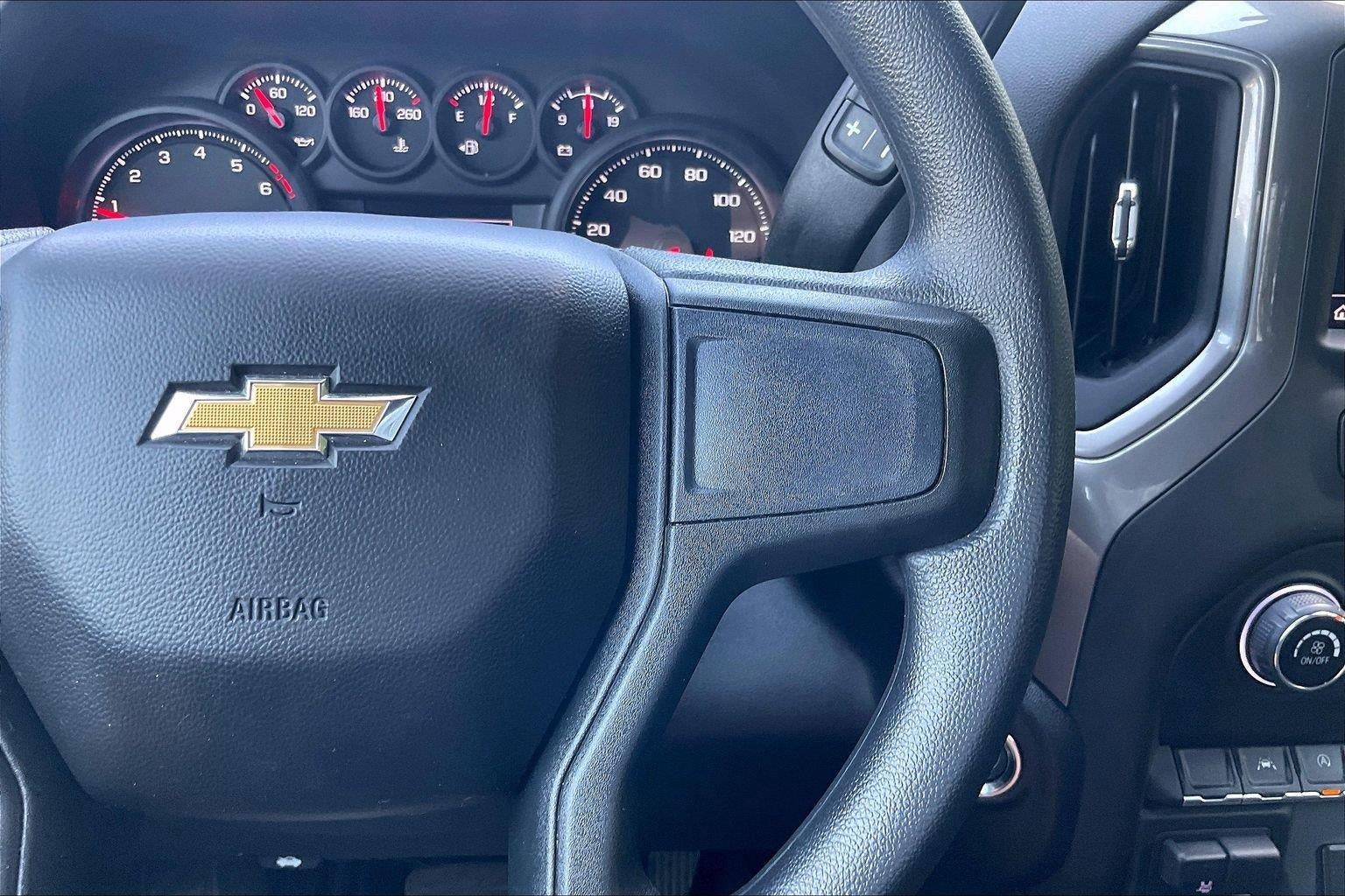 2025 Chevrolet Silverado 1500 Custom