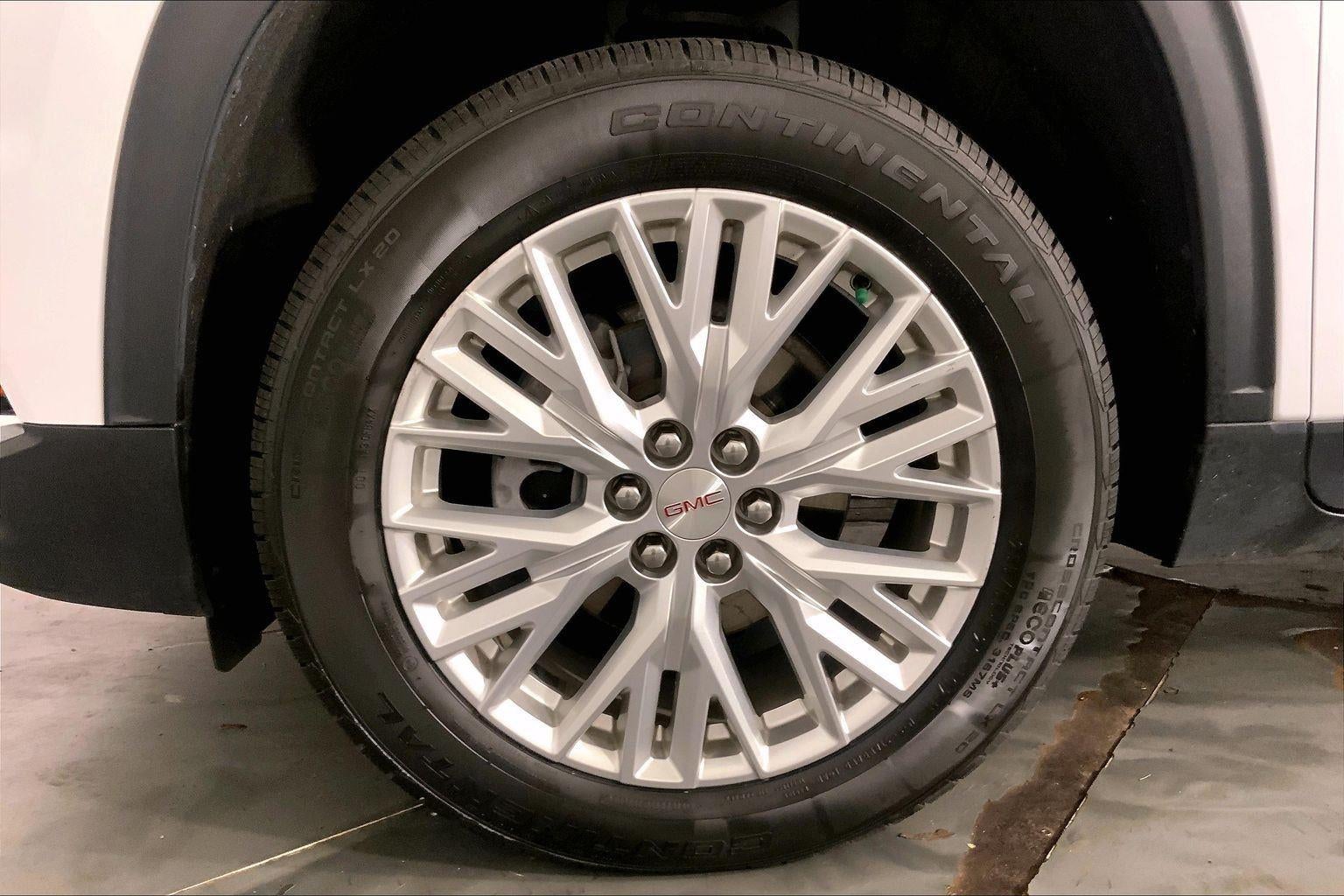 2024 GMC Acadia Elevation