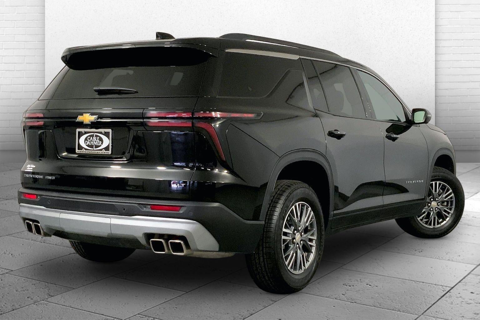 2024 Chevrolet Traverse LT