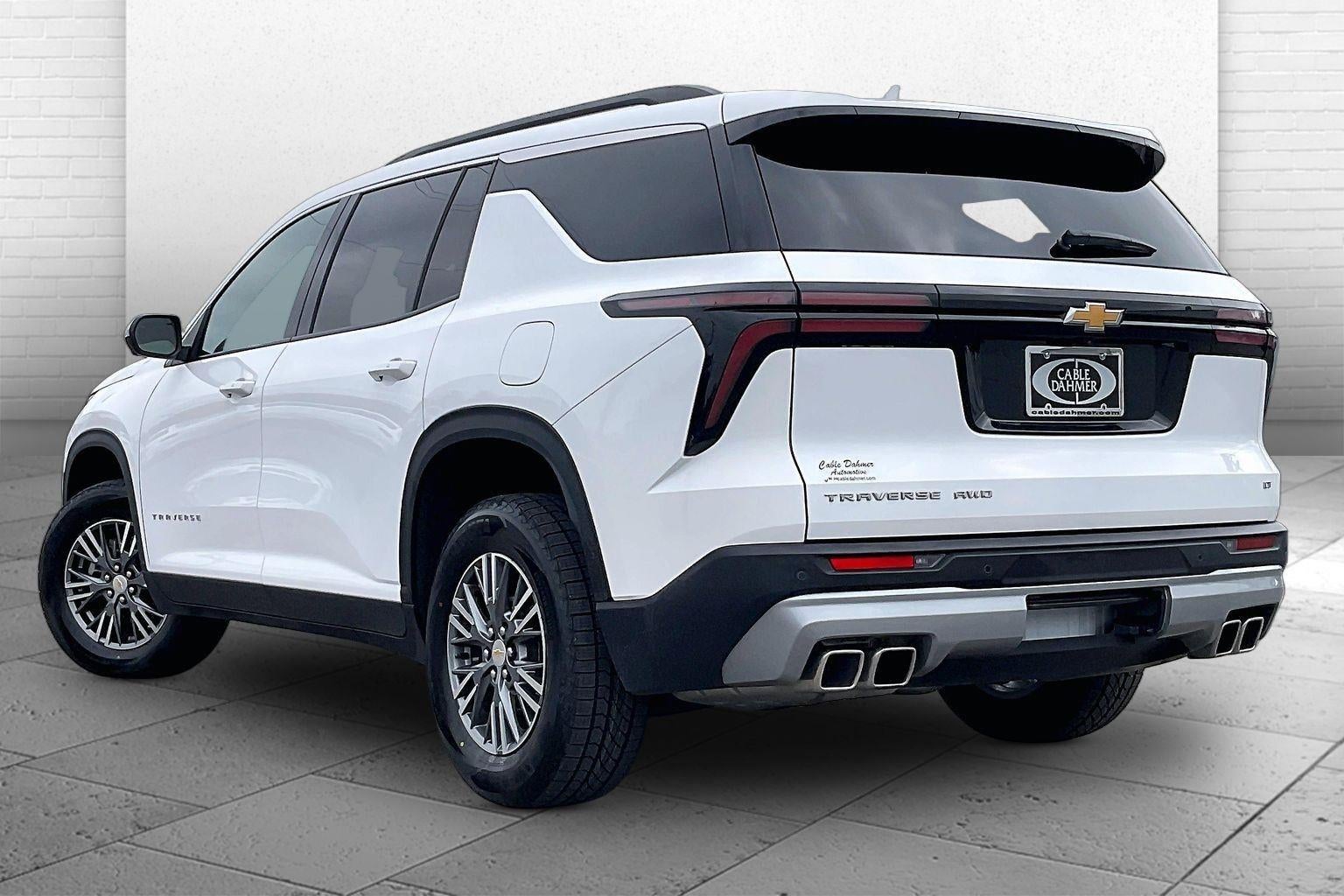 2024 Chevrolet Traverse LT