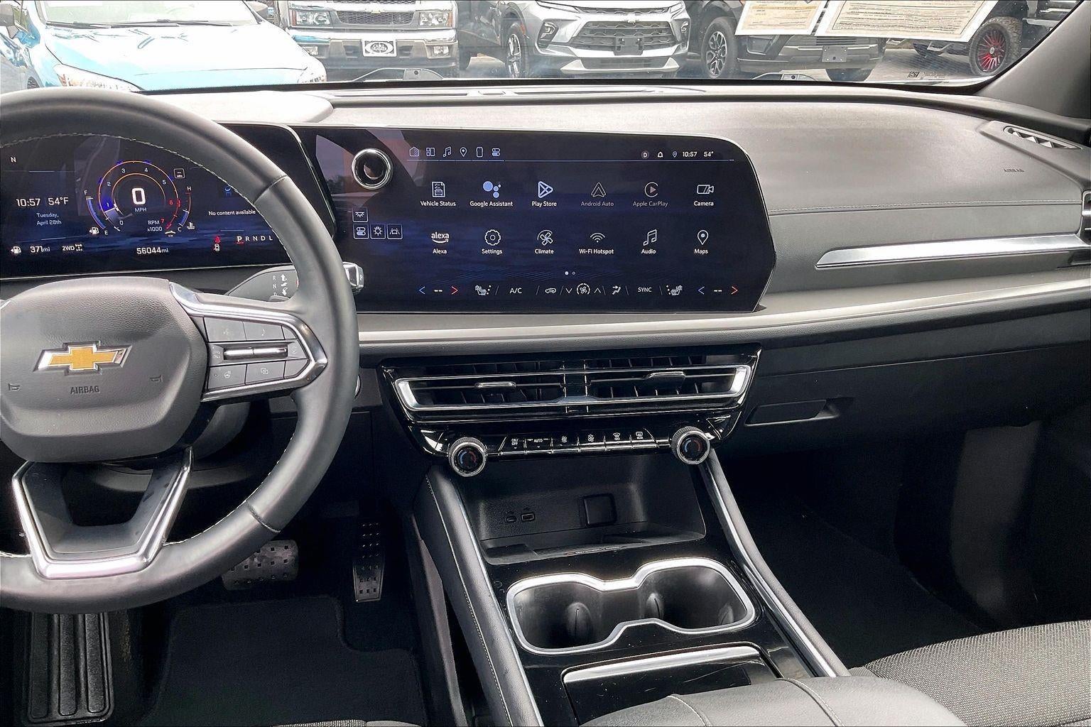2024 Chevrolet Traverse LT