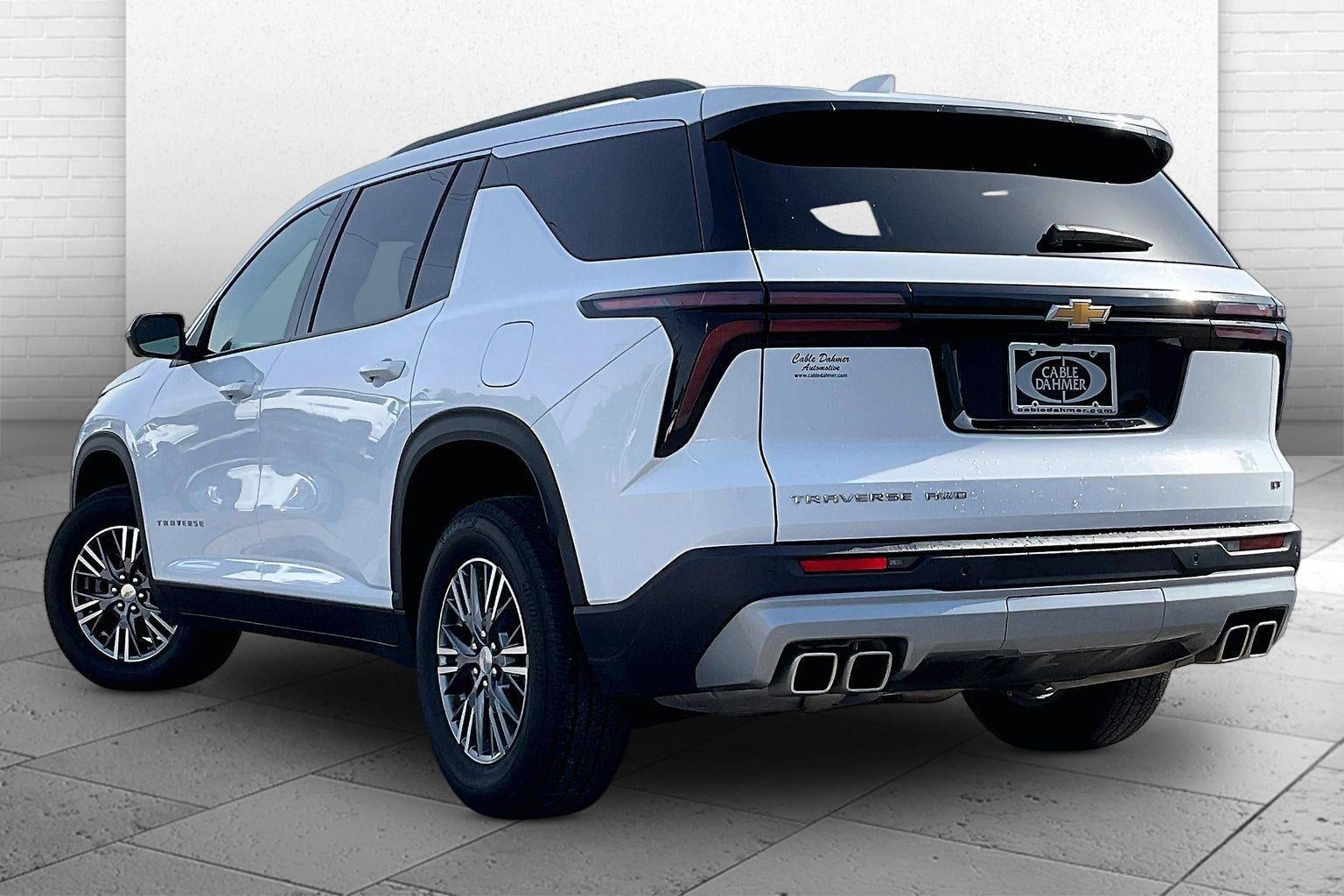 2024 Chevrolet Traverse LT