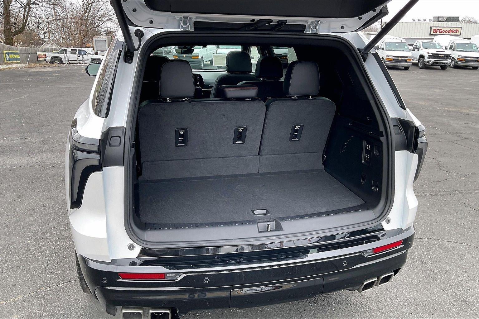 2025 Chevrolet Traverse RS