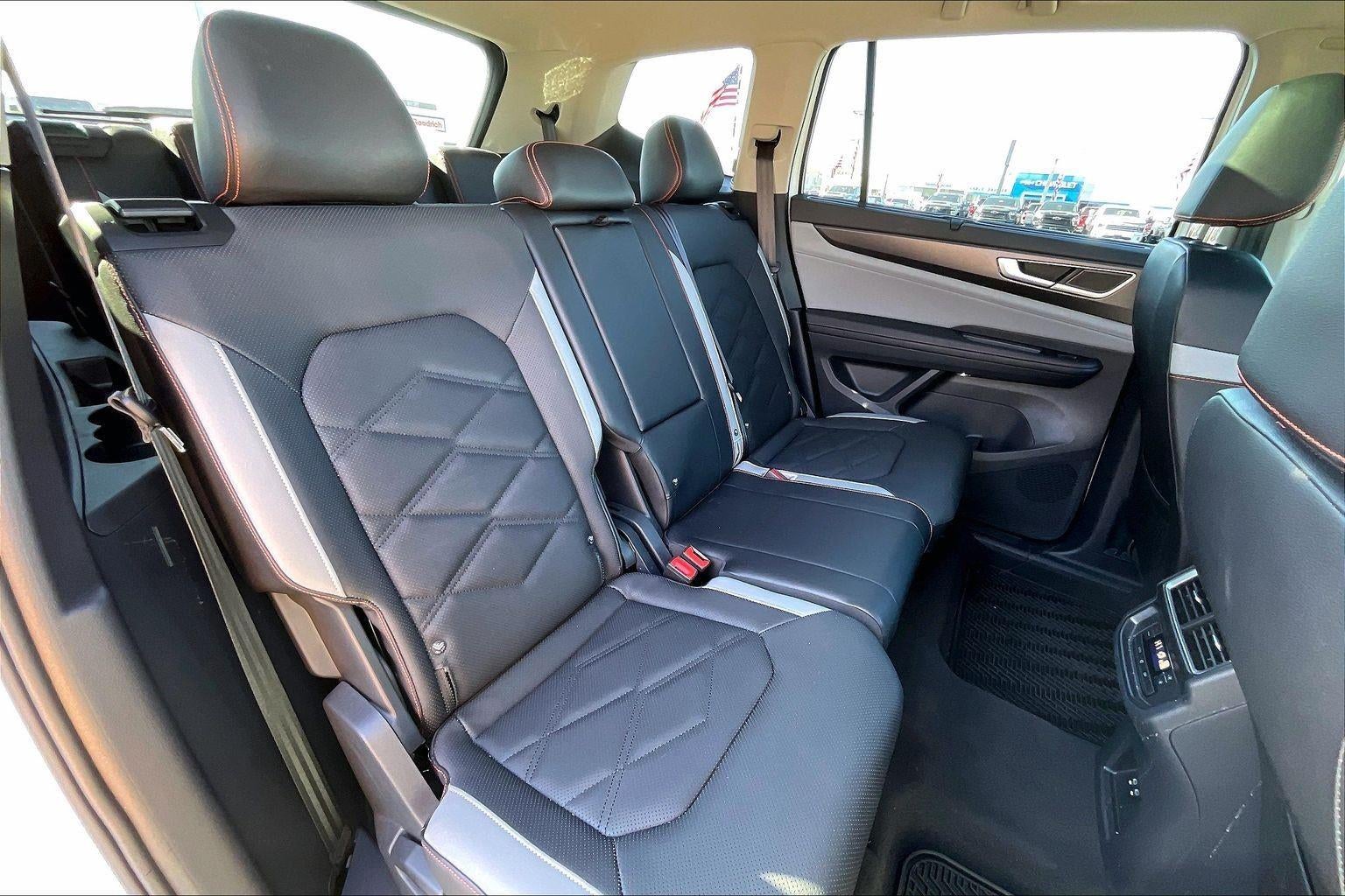 2025 Volkswagen Atlas 2.0T Peak Edition