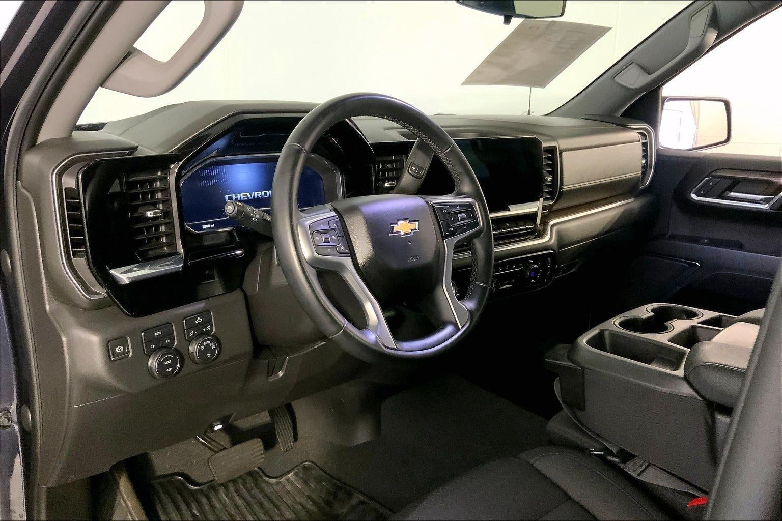 2023 Chevrolet Silverado 1500 LT (2FL)