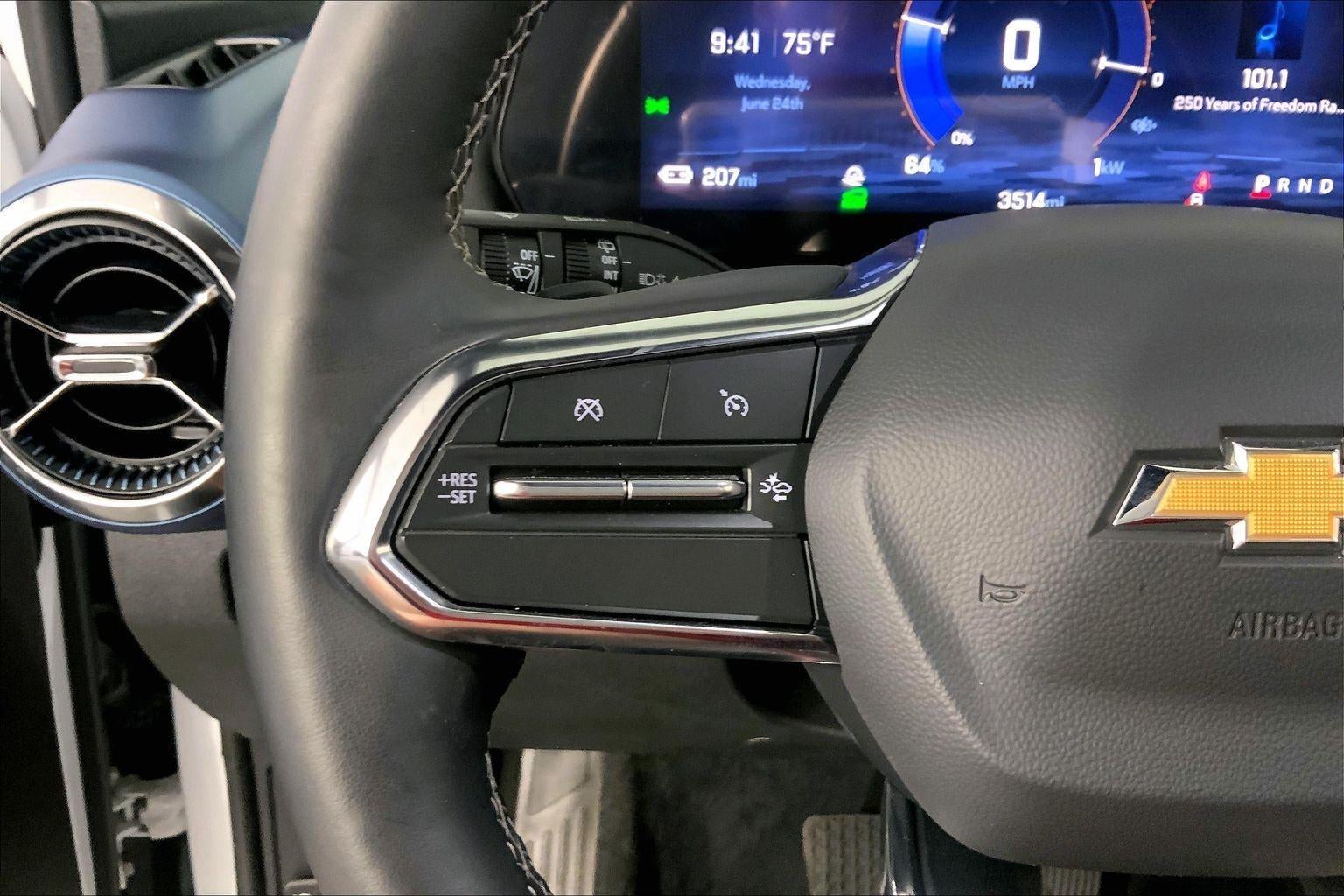 2025 Chevrolet Equinox EV LT