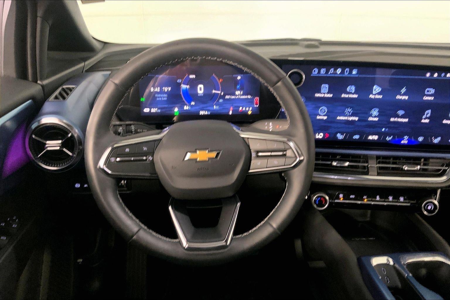 2025 Chevrolet Equinox EV LT