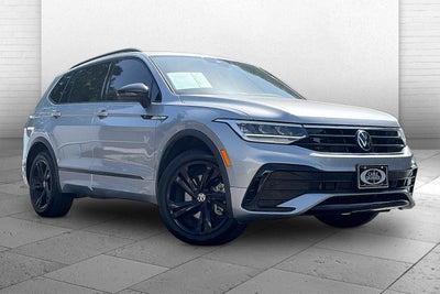 2023 Volkswagen Tiguan SE R-Line Black