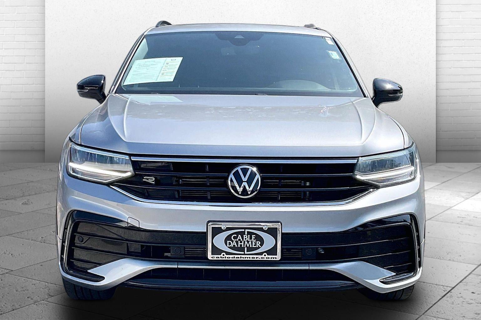 2023 Volkswagen Tiguan SE R-Line Black
