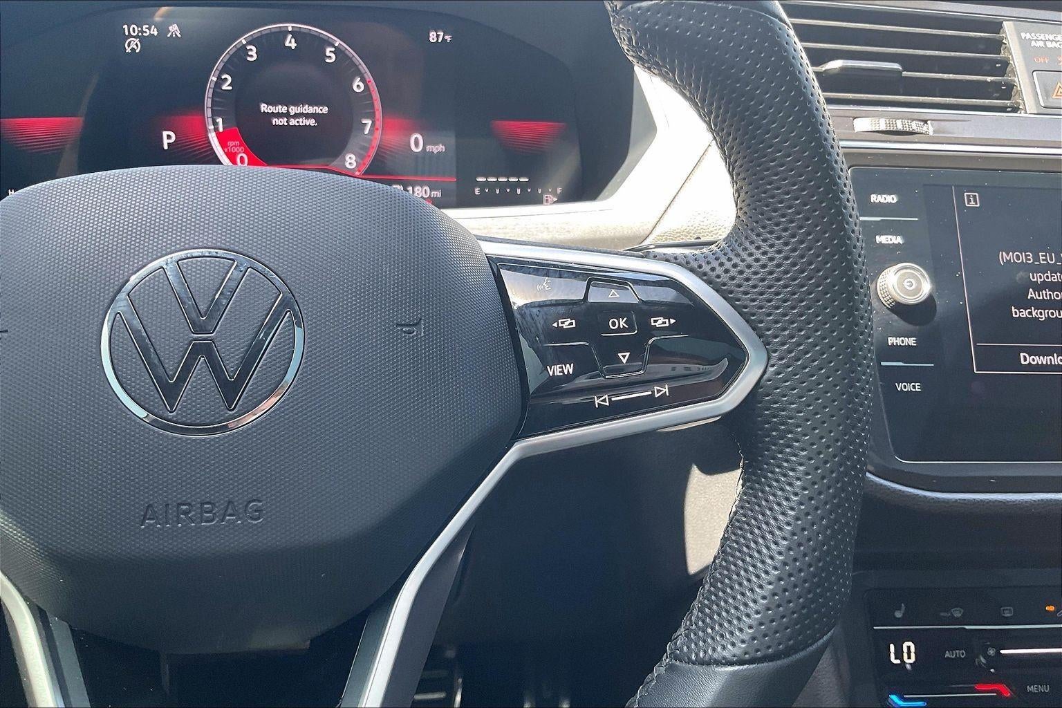 2023 Volkswagen Tiguan SE R-Line Black