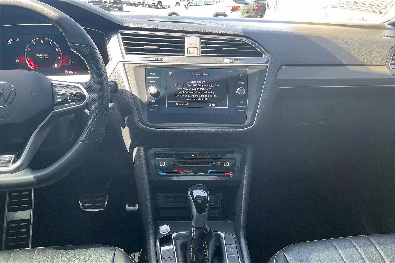 2023 Volkswagen Tiguan SE R-Line Black