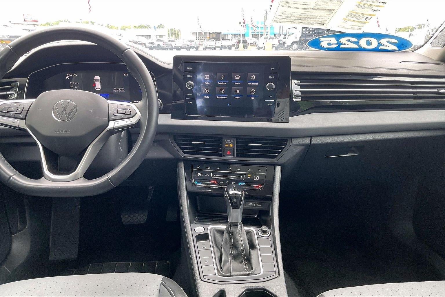 2025 Volkswagen Jetta SE