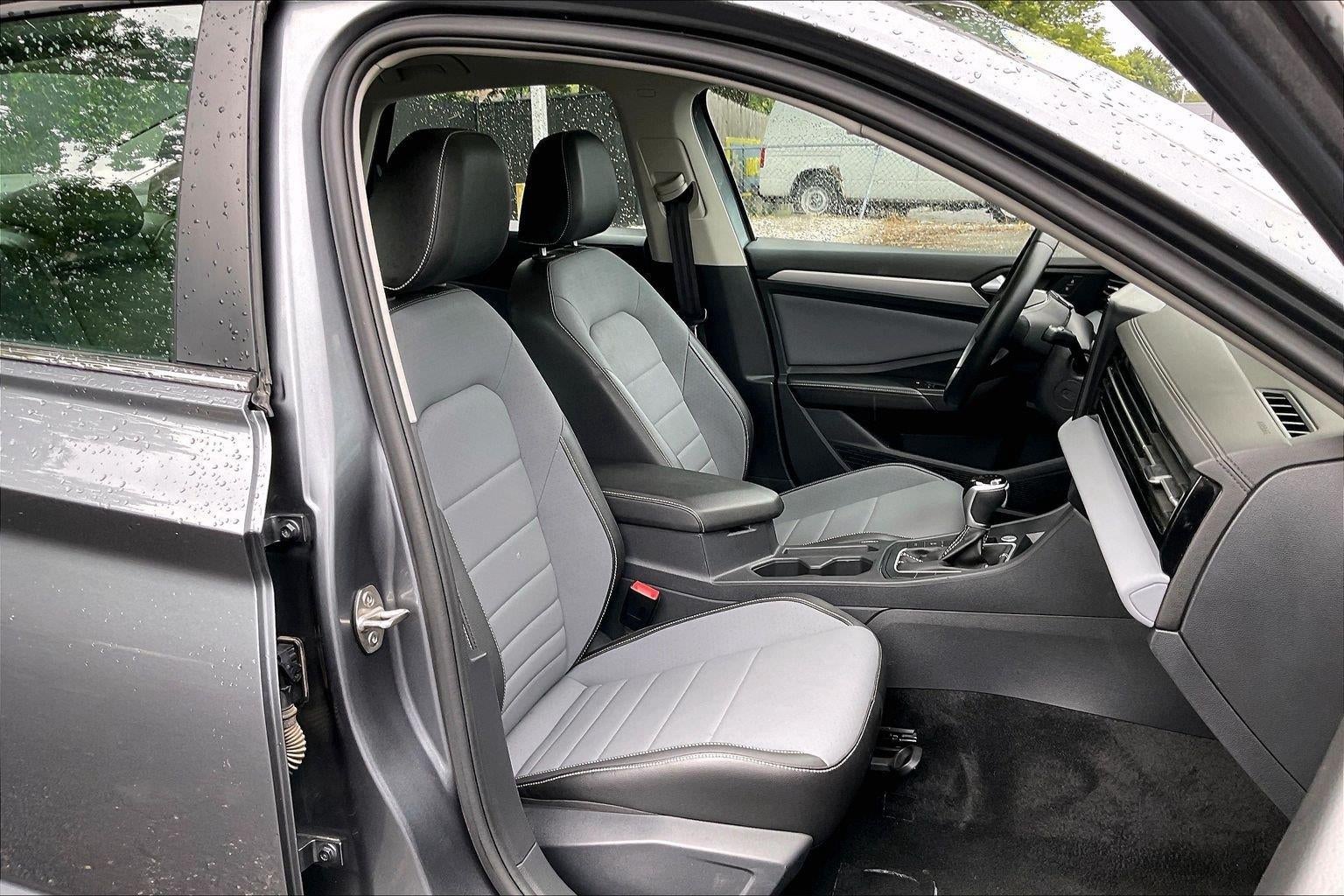 2025 Volkswagen Jetta SE