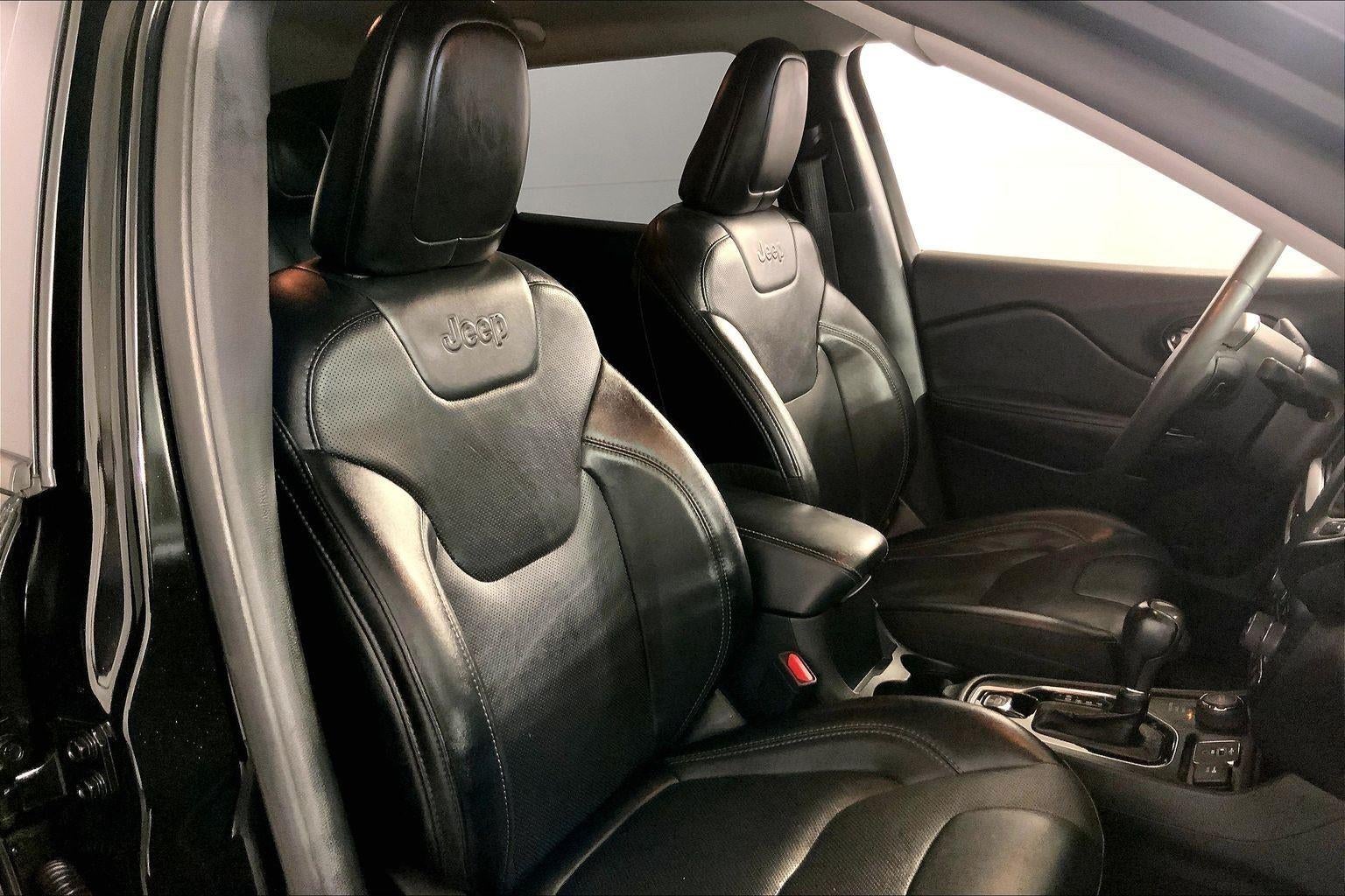 2023 Jeep Cherokee Altitude Lux