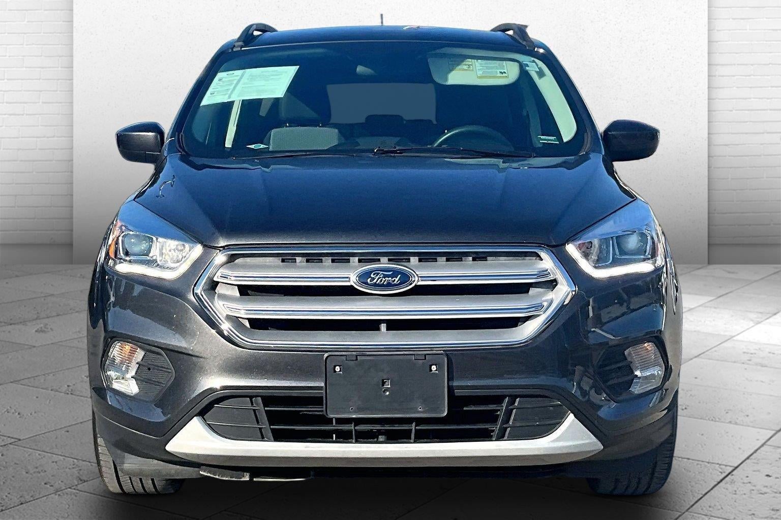 Used 2017 Ford Escape SE with VIN 1FMCU9GD6HUB71527 for sale in Kansas City