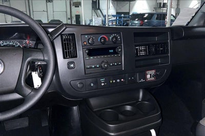 2026 Chevrolet Express Passenger 1LT
