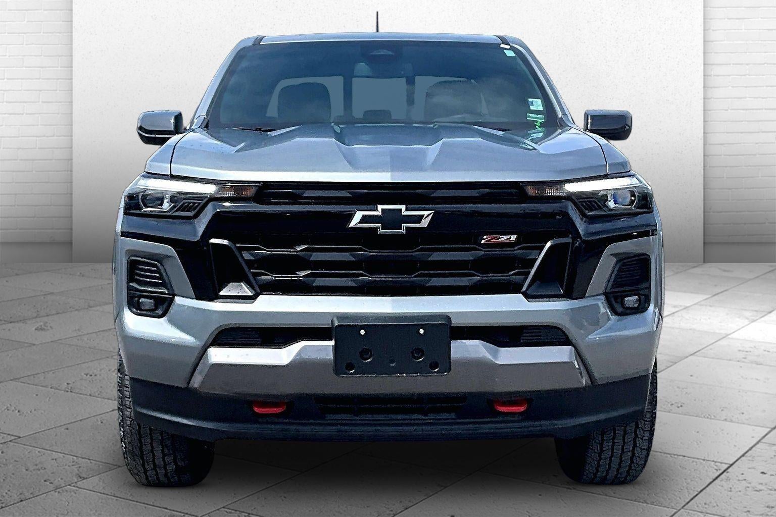 Used 2025 Chevrolet Colorado Z71 with VIN 1GCPTDEK3S1111937 for sale in Kansas City