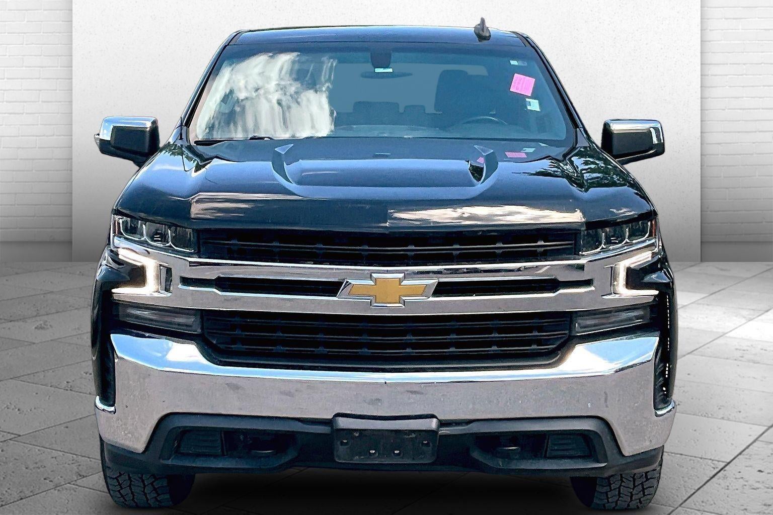 Used 2021 Chevrolet Silverado 1500 LT with VIN 1GCUYDED4MZ156895 for sale in Kansas City