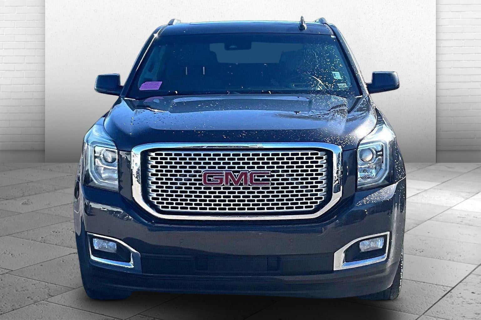 Used 2016 GMC Yukon XL Denali with VIN 1GKS2HKJ9GR375922 for sale in Kansas City