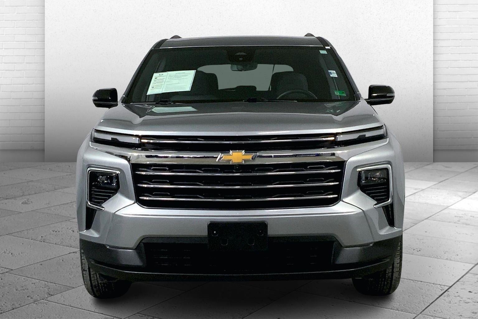 Used 2024 Chevrolet Traverse 1LT with VIN 1GNERGKS0RJ162678 for sale in Kansas City