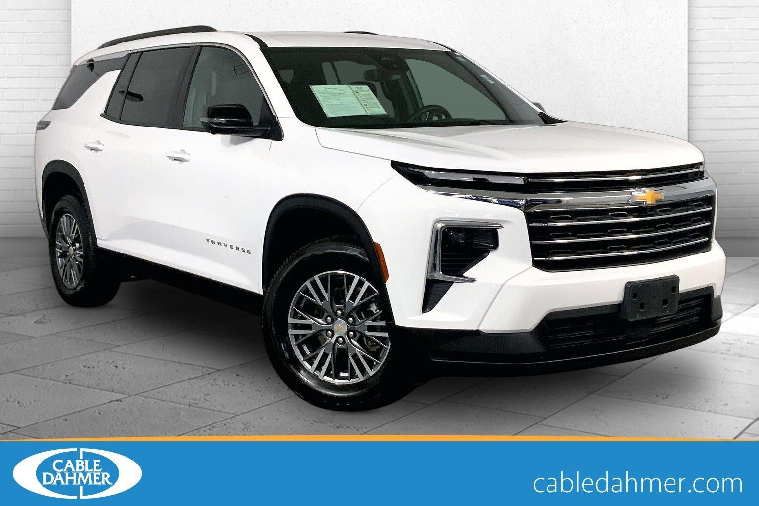 2024 Chevrolet Traverse LT