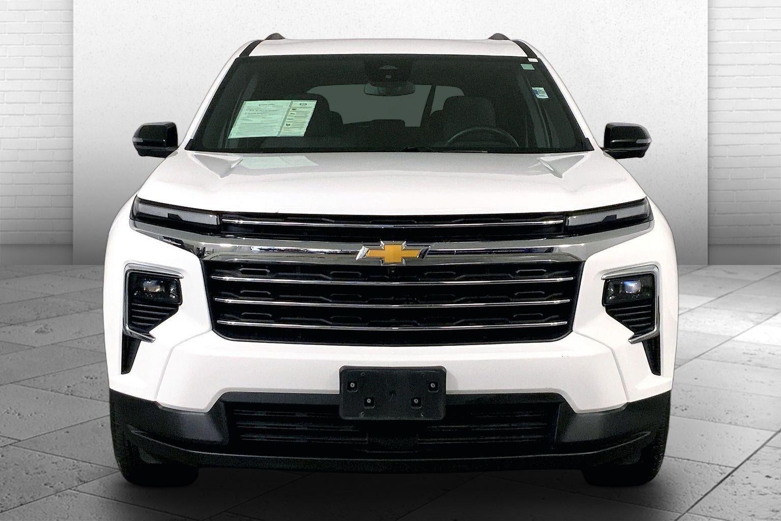 Used 2024 Chevrolet Traverse 2LT with VIN 1GNEVGKS6RJ189055 for sale in Kansas City