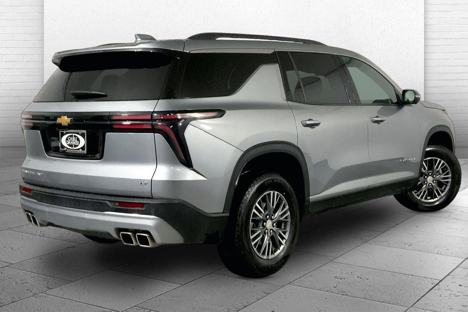 2024 Chevrolet Traverse LT