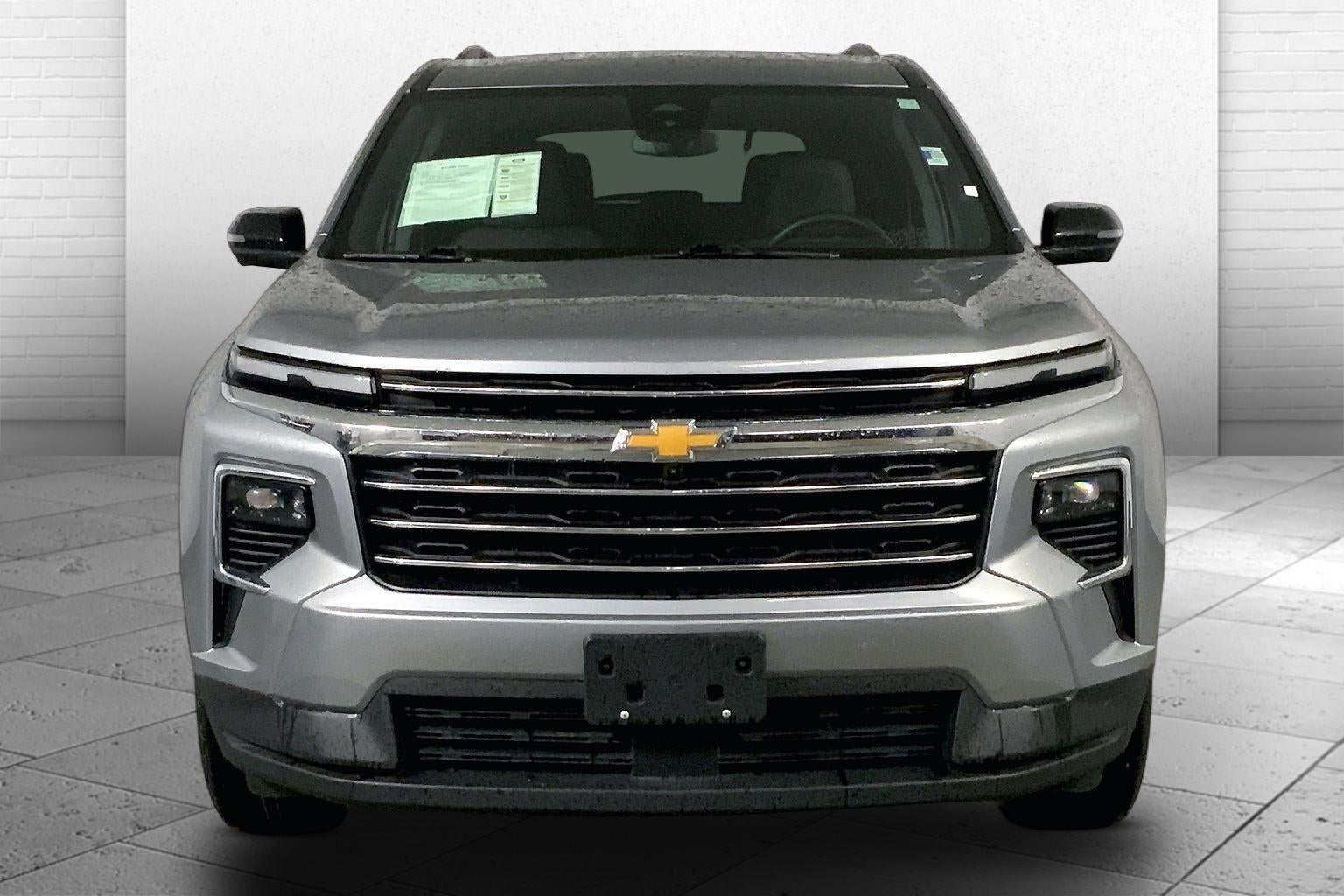 Used 2024 Chevrolet Traverse 2LT with VIN 1GNEVGKS7RJ176783 for sale in Kansas City