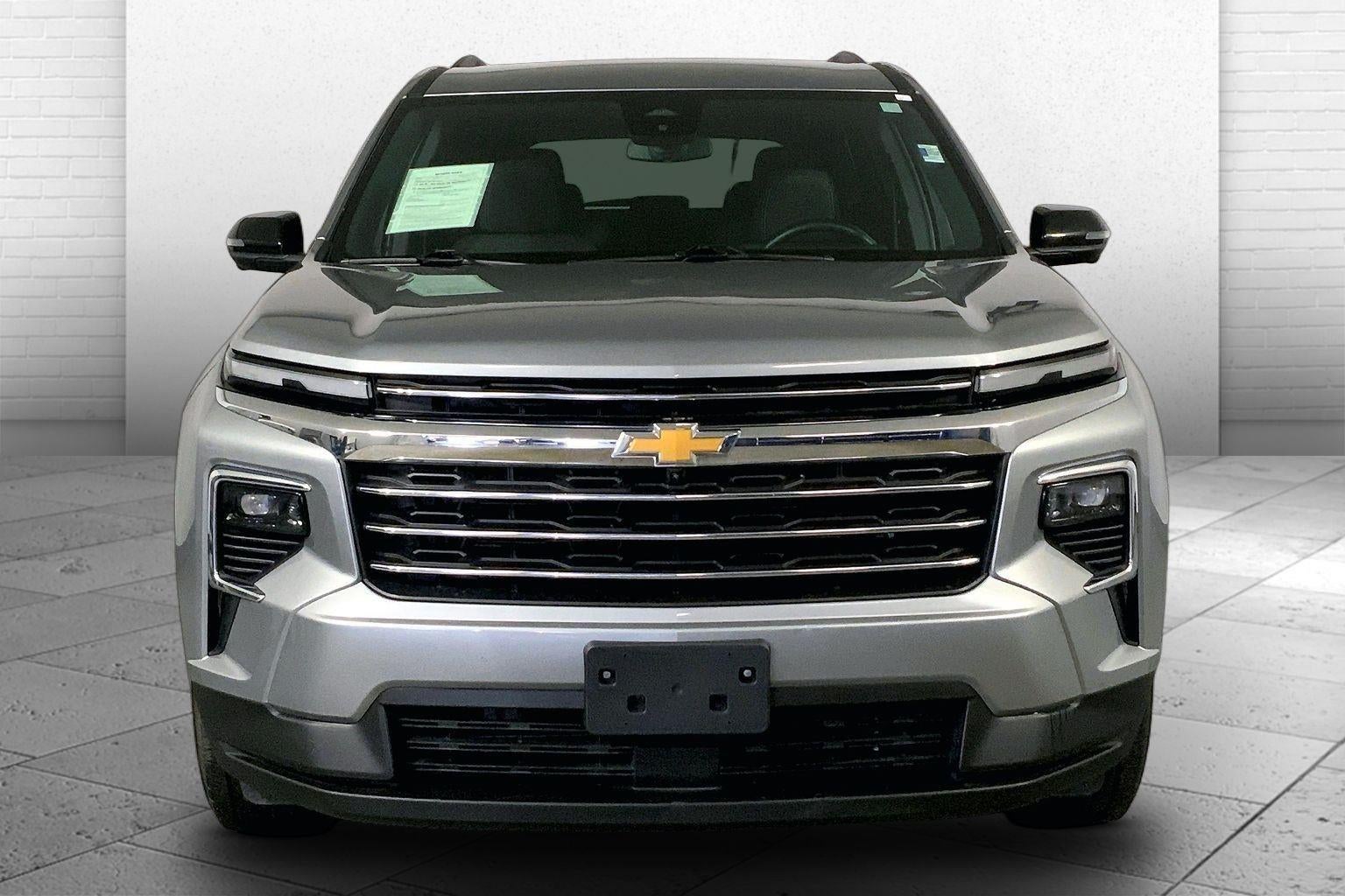 Used 2024 Chevrolet Traverse 2LT with VIN 1GNEVGKS9RJ176977 for sale in Kansas City