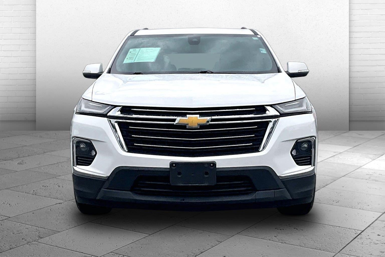 Used 2023 Chevrolet Traverse 3LT with VIN 1GNEVHKW9PJ301823 for sale in Kansas City