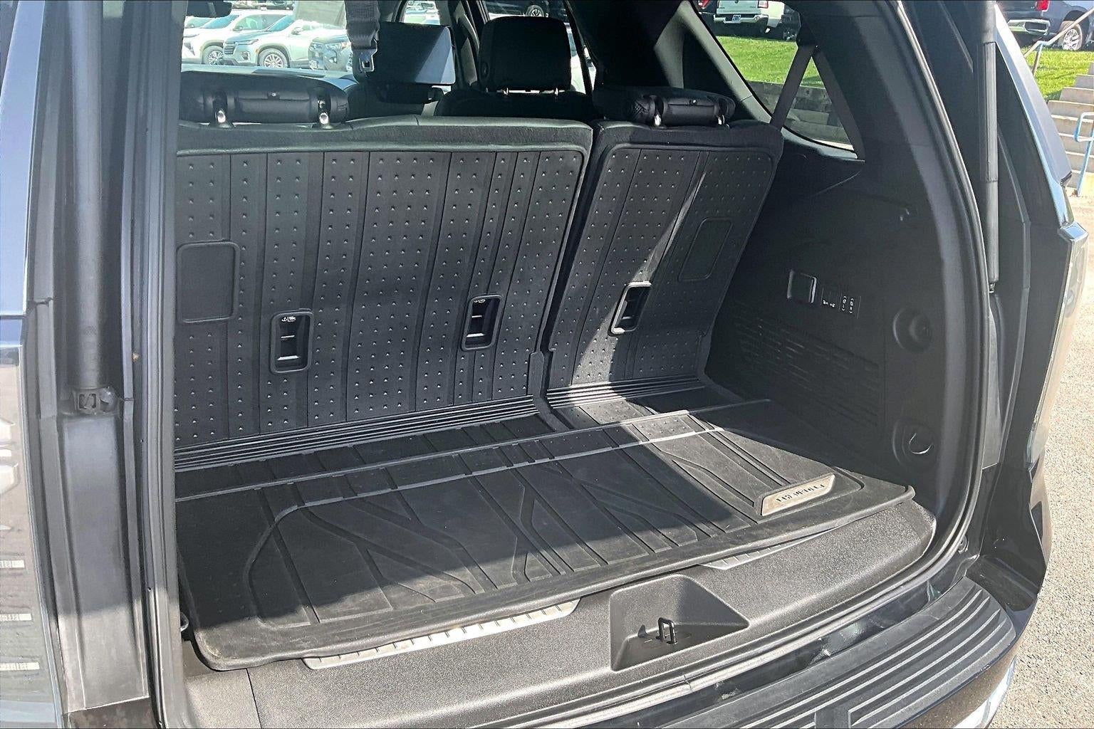 Used 2025 Chevrolet Tahoe High Country with VIN 1GNS6TRL7SR315776 for sale in Kansas City