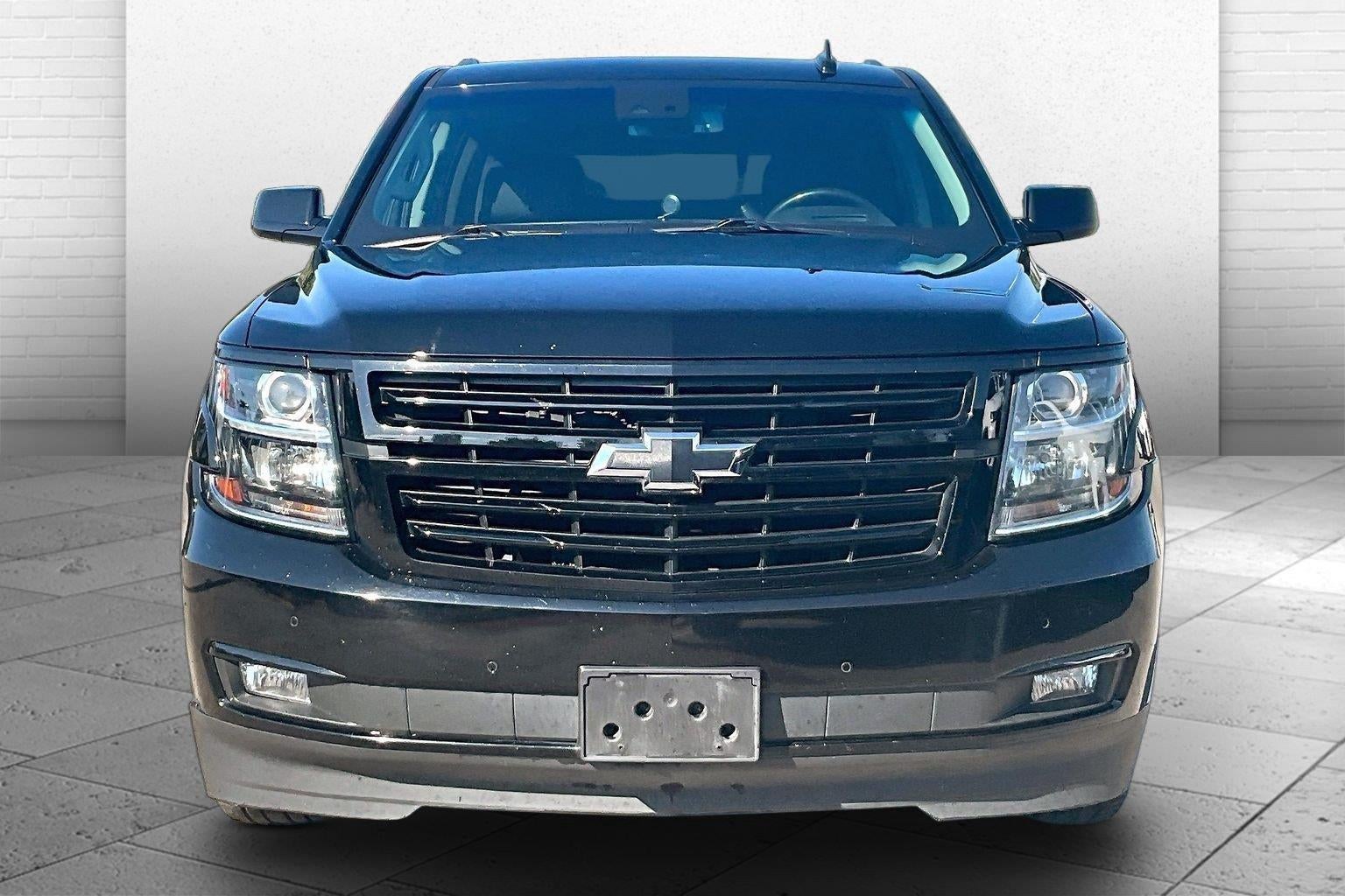 Used 2018 Chevrolet Tahoe Premier with VIN 1GNSKCKJ0JR307036 for sale in Kansas City