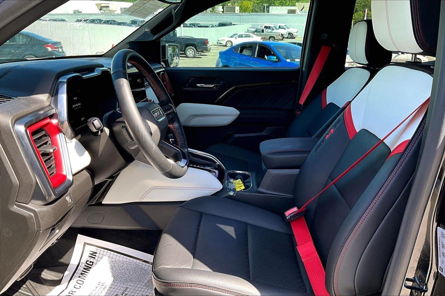 2025 GMC Canyon AT4