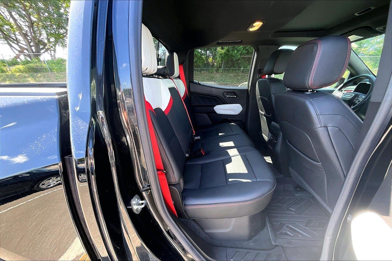 2025 GMC Canyon AT4